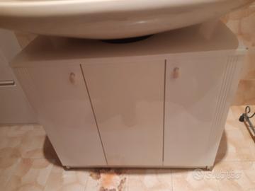 mobile bagno sottolavandino