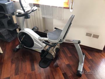 Cyclette con schienale