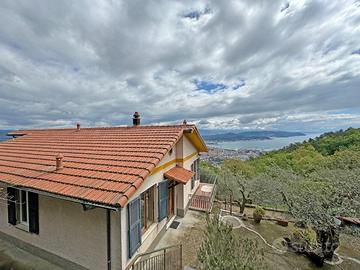 Villa affacciata sul golfo