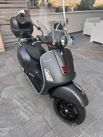Vespa 300 GTS SUPER SPORT