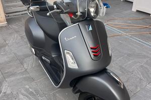Vespa 300 GTS SUPER SPORT