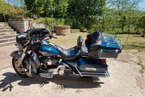 Harley Elctra Glide Ultra Classic del centenario