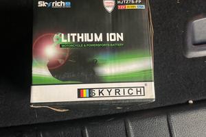 BATTERIA MOTO AL LITIO MAI USATA