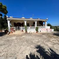 Villa o villino Ostuni [RIF. AD2408VRG]