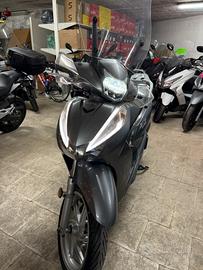 Honda SH 350 i Scooter