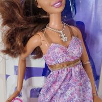 barbie Fashionistas Shappin' Style 2010