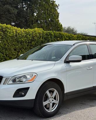 Volvo XC 60 XC60 2.4 D5 Summum