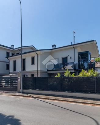 5 LOCALI A CERVIA