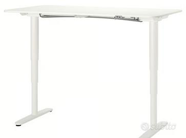 scrivania Ikea Bekant