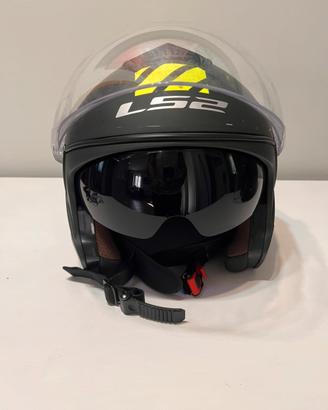 2 Caschi L 52  twister e air flow