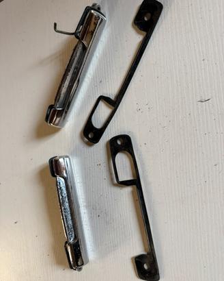 Maniglie portiere posteriori ford taunus 1970