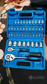set attrezzi 51 pezzi 
