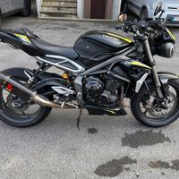 Triumph street triple 765 RS