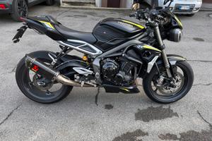 Triumph street triple 765 RS