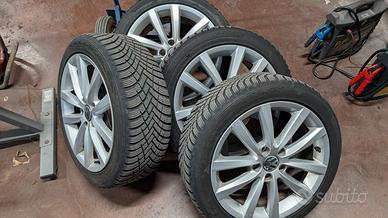 cerchi originali Volkswagen con gomme 
