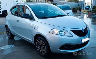 Lancia Ypsilon 1.0 FireFly 5 porte S&S Hybrid Ecoc