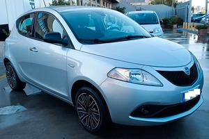 Lancia Ypsilon 1.0 FireFly 5 porte S&S Hybrid Ecoc
