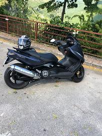 Yamaha T Max - 2004