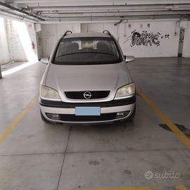 Opel Zafira 2.2 DTI