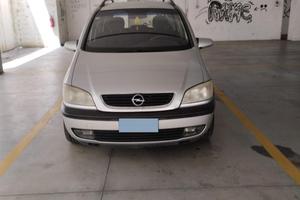 Opel Zafira 2.2 DTI