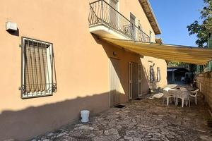 Villetta 70 mq  su 2 livelli in Via Ciccotonno!!AV