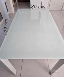 Tavolo allungabile con 4 sedie