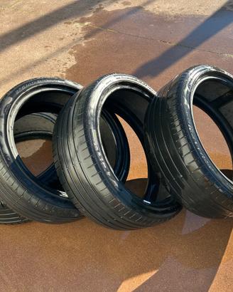 Gomme Pzero 255/40 R21