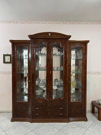 Armadio Cristalliera in Radica Lucida + Tavolino 