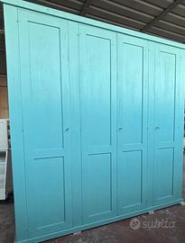 Armadio in legno massello