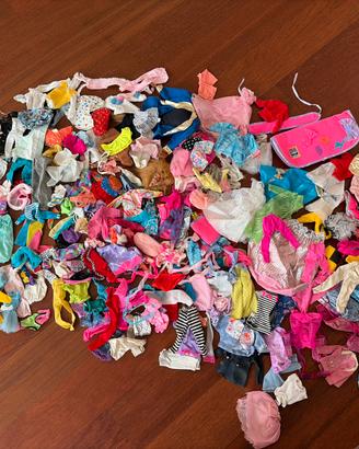Vintage Barbie lotto abiti anni 70/80/90