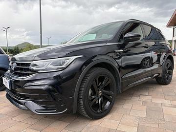VOLKSWAGEN Tiguan 2.0 TDI DSG R-Line TOTAL BLACK
