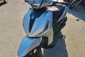 Piaggio Beverly 300 HPS
