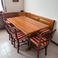 Panca con tavolo in noce  + sedie + cuscini