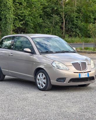 Lancia Ypsilon 1.4 Argento Ecochic GPL CV-77 2009-