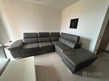 Divano angolare in ecopelle