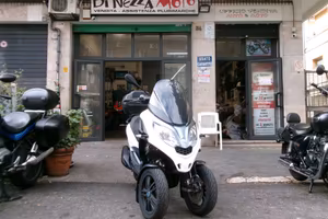 PIAGGIO MP3 300 ABS LT GUIDABILE PATENTE B