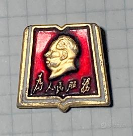 Spilla 1966 dorata Mao fatta a Beiguang Cina