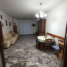 QUADRILOCALE USO FORESTERIA E/O STUDENTI