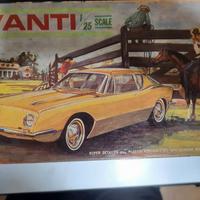 Studebaker Avanti Kit Aurora 1/25