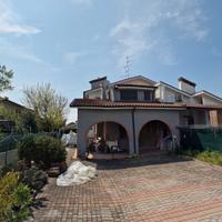 Bella villetta angolare con due bagni