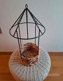 Vaso cesta per piante in paglia e metallo