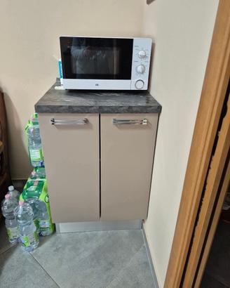 cucina Lube lineare 2,30 più altri 2 pezzi