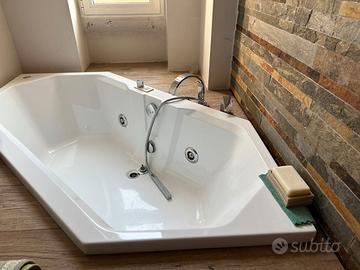 Vasca idromassaggio Hafro