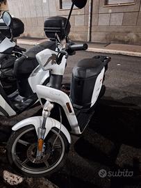 Askoll eS Pro(2018-15.811 km) - pezzi di ricambio