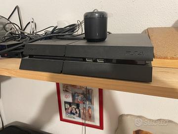 PS4 con vari giochi