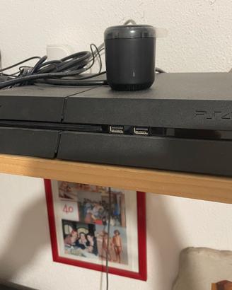 PS4 con vari giochi