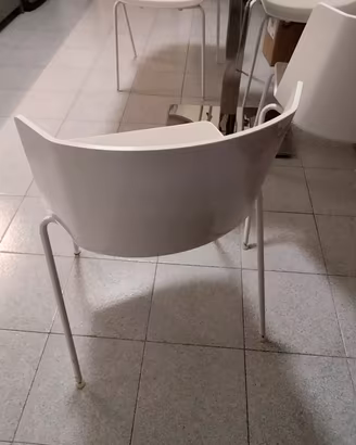 tavolo e 4 sedie di design 