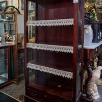 Vetrina In Legno Con Ante In Vetro – 24961