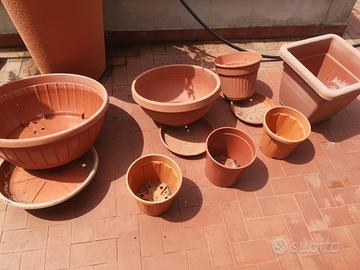 Intera collezione vasi plastica color terracotta
