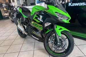 Kawasaki Ninja 400 verde